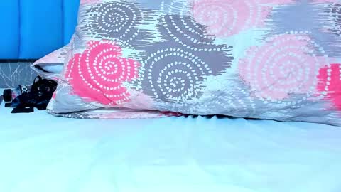 Snapshot of carolineegarcia chatting on 01.10.25 CarolineeGarcia online show from 01.10.25