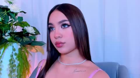 Snapshot of carolineegarcia chatting on 02.03.25 CarolineeGarcia online show from 02.03.25