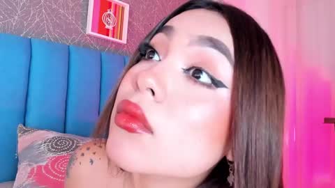 Snapshot of carolineegarcia chatting on 03.05.25 CarolineeGarcia online show from 03.05.25