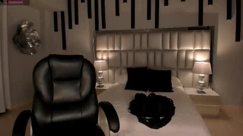 Caro online show from 11.21.25