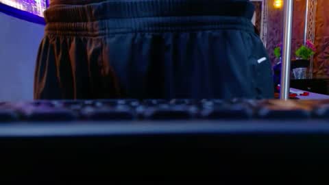 Snapshot of carolinejesh chatting on 01.07.26 carolinejesh online show from 01.07.26