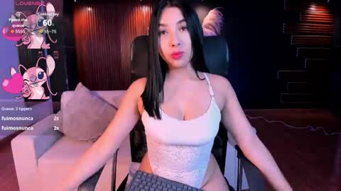 Snapshot of carolinemiller1 chatting on 05.31.26 Caro online show from 05.31.26