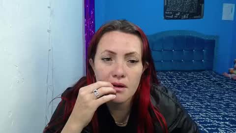 Snapshot of carolinhe_ chatting on 02.08.26 Carolinhe online show from 02.08.26