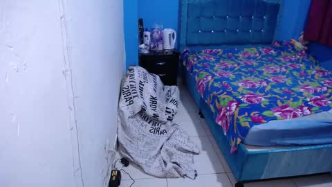 Snapshot of carolinhe_ chatting on 02.21.26 Carolinhe online show from 02.21.26