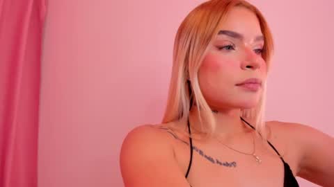 carolinna_ online show from 12.08.24