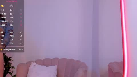 carolinna_ online show from 10.03.25