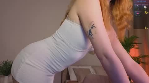 Snapshot of carolinnk chatting on 11.08.25 Caro online show from 11.08.25