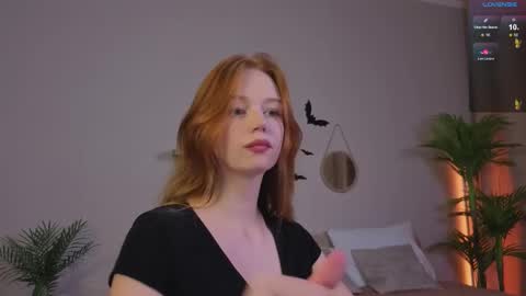 Snapshot of carolinnk chatting on 11.29.25 Caro online show from 11.29.25