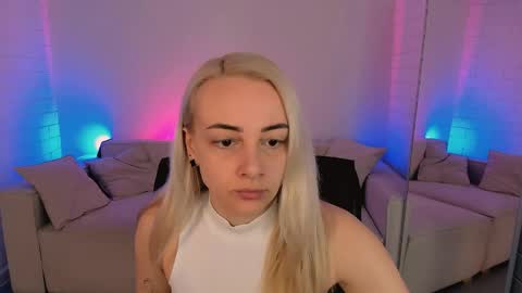 Snapshot of carolmoor chatting on 03.23.26 Carol online show from 03.23.26