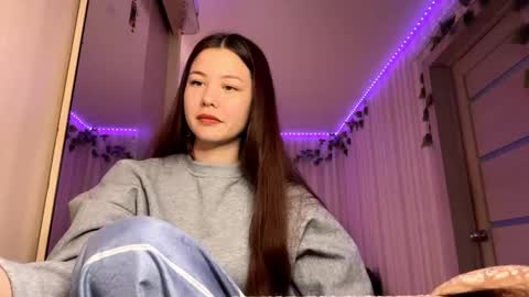 Snapshot of carolynexford chatting on 12.16.25 Emma online show from 12.16.25