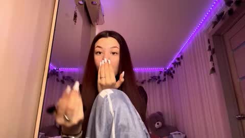 Snapshot of carolynexford chatting on 12.18.25 Emma online show from 12.18.25