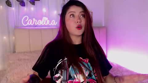 Snapshot of caromartiinnez chatting on 10.23.25 online show from 10.23.25