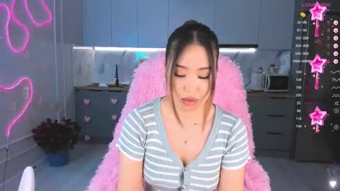 Snapshot of carpe_diemmm chatting on 02.23.25 Yummi online show from 02.23.25