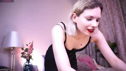 Snapshot of carrie_in_the_city chatting on 12.16.25 Carrie online show from 12.16.25