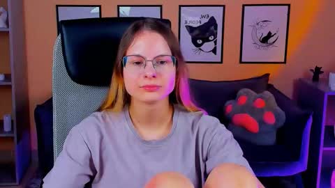 carrie_roses online show from 10.10.25