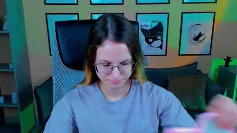 carrie_roses online show from 10.14.25