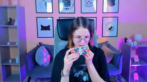 carrie_roses online show from 10.22.25