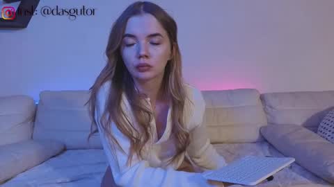 carriebradshawww online show from 02.18.25