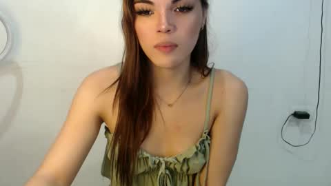 Snapshot of carsongrays chatting on 12.01.25 Carson online show from 12.01.25