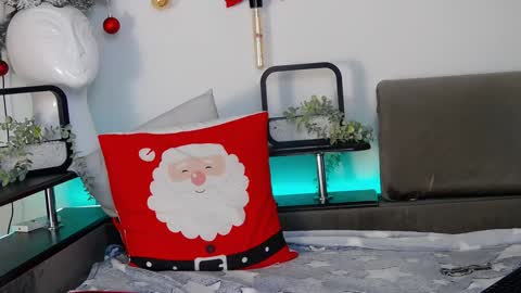 Snapshot of carter_reos chatting on 12.24.24 Carter online show from 12.24.24