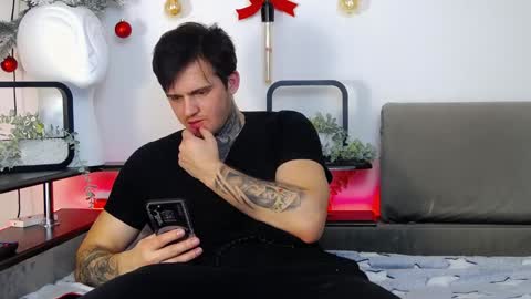 Snapshot of carter_reos chatting on 12.26.24 Carter online show from 12.26.24