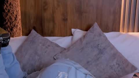 Casandra  online show from 01.29.25