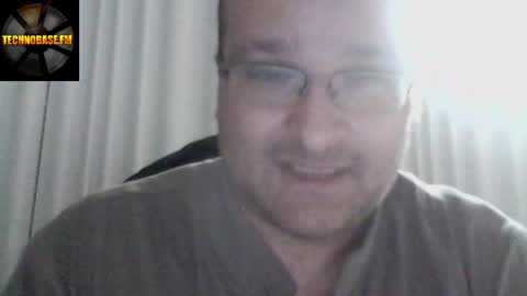 Snapshot of cascadacek chatting on 04.04.26 CASCADACEK online show from 04.04.26