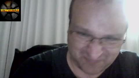 Snapshot of cascadacek chatting on 04.16.26 CASCADACEK online show from 04.16.26