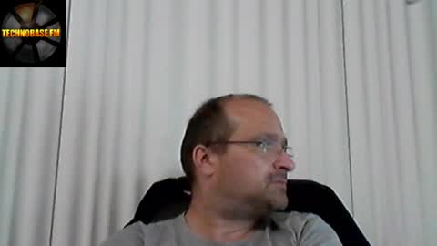 Snapshot of cascadacek chatting on 04.23.26 CASCADACEK online show from 04.23.26