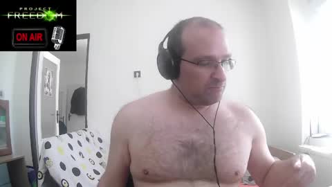 Snapshot of cascadacek chatting on 04.30.26 CASCADACEK online show from 04.30.26