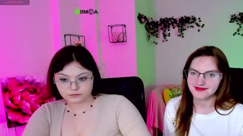 Snapshot of casey_meow_ chatting on 06.19.26 casey_meow_ online show from 06.19.26