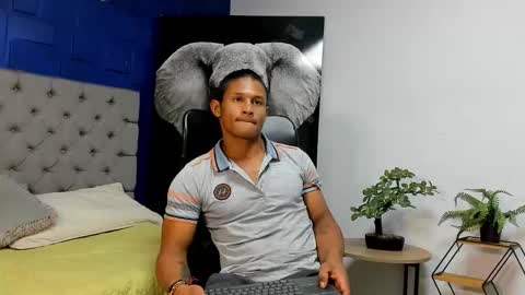 Snapshot of casike_978 chatting on 10.15.25 Casike online show from 10.15.25