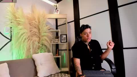 Snapshot of caspermilers chatting on 04.12.26 Casper online show from 04.12.26