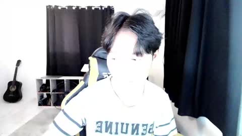 Snapshot of caspian_cum chatting on 04.26.26 cas online show from 04.26.26