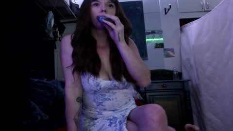 Snapshot of casscassidy89 chatting on 12.13.25 CassCassidy89 online show from 12.13.25