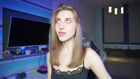 Seductress Cassia  FINDOM AND SADISM  NO NUDE online show from 09.18.25