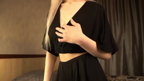 Cassie online show from 02.02.25