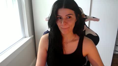 Snapshot of cassiealvarez chatting on 05.22.26 cassiealvarez online show from 05.22.26
