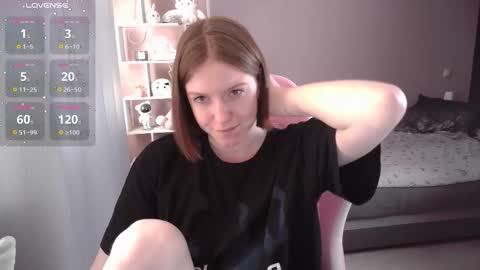 Snapshot of cassiejuice chatting on 09.25.25 Cassie online show from 09.25.25