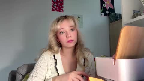 Snapshot of cassijent chatting on 02.20.26 Olivia online show from 02.20.26