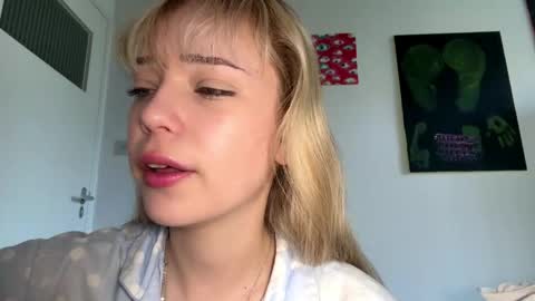 Olivia online show from 04.23.26