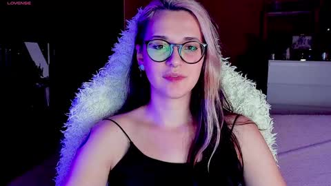 Snapshot of cassy_moore chatting on 01.09.25 Ellie online show from 01.09.25