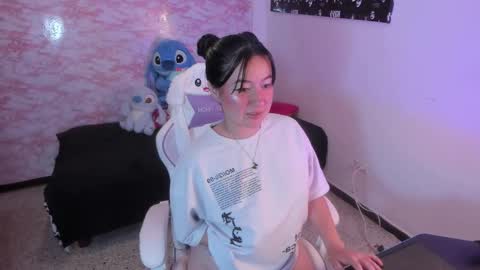 Snapshot of cata_bratz chatting on 09.11.25 Catalina online show from 09.11.25