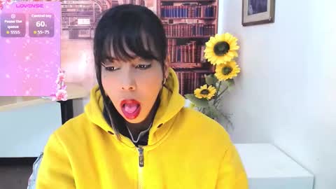 Queen Catalella online show from 10.17.25