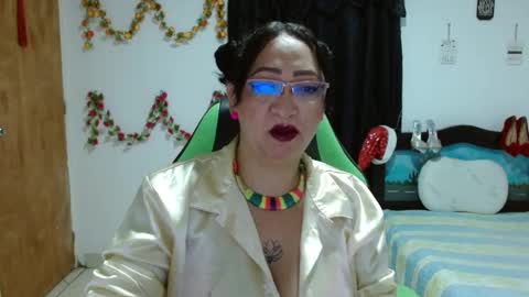 Snapshot of cataleya_ardiente1 chatting on 12.13.24 isabel online show from 12.13.24