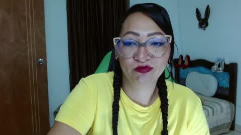 Snapshot of cataleya_ardiente1 chatting on 03.04.25 isabel online show from 03.04.25