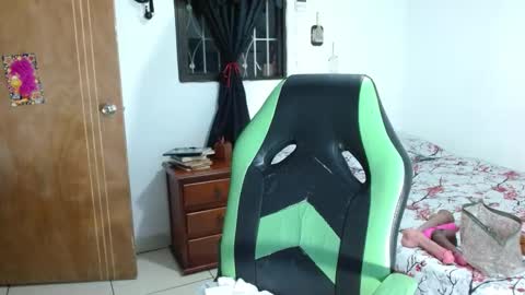 Snapshot of cataleya_ardiente1 chatting on 09.09.25 isabel online show from 09.09.25