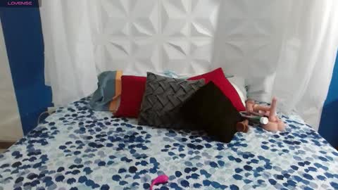 Snapshot of cataleya_eebony chatting on 12.02.25 cataleya_eebony online show from 12.02.25