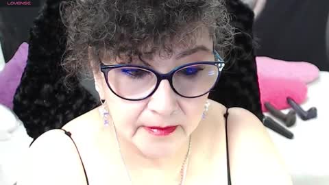 Snapshot of cataleya_mom_ chatting on 03.03.25 cataleya  online show from 03.03.25
