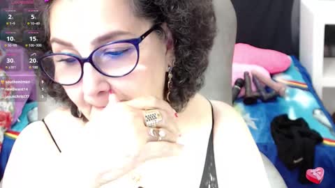 Snapshot of cataleya_mom_ chatting on 03.07.25 cataleya  online show from 03.07.25